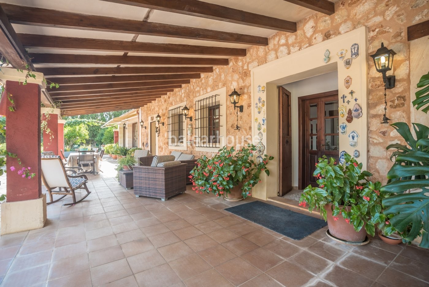 Large Mallorcan house with impressive garden and views over the rustic and beautiful countryside.