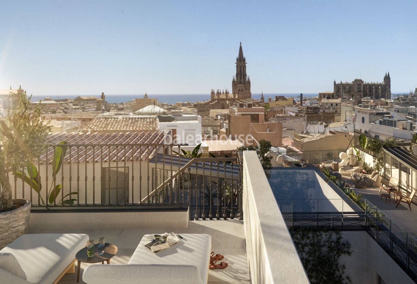 Luxury and sea views in this brand new penthouse with solarium and swimming pool in Palma old town