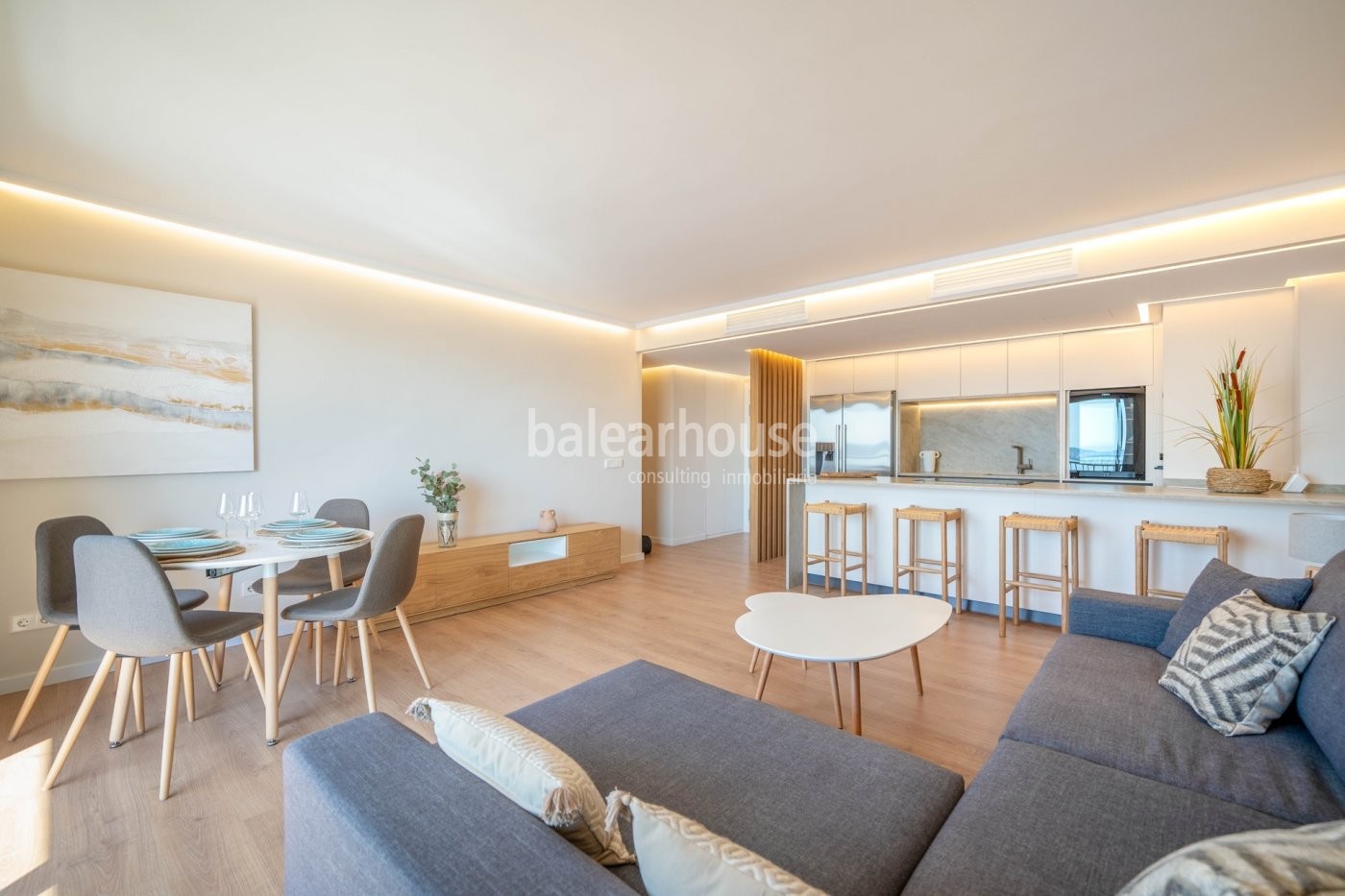 Atemberaubender Meerblick in diesem Penthouse in erster Reihe mit moderner Einrichtung in Palma.