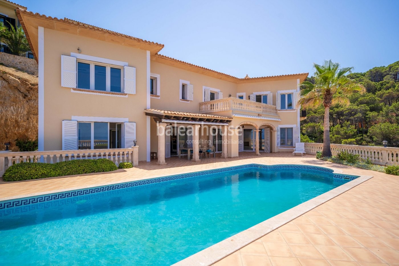 Spectacular villa with breathtaking sea views in the beautiful Puerto de Andratx.