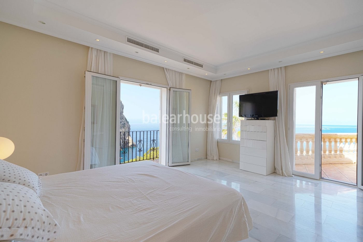 Spektakuläre Villa mit atemberaubenden Meeresblicken in Puerto de Andratx