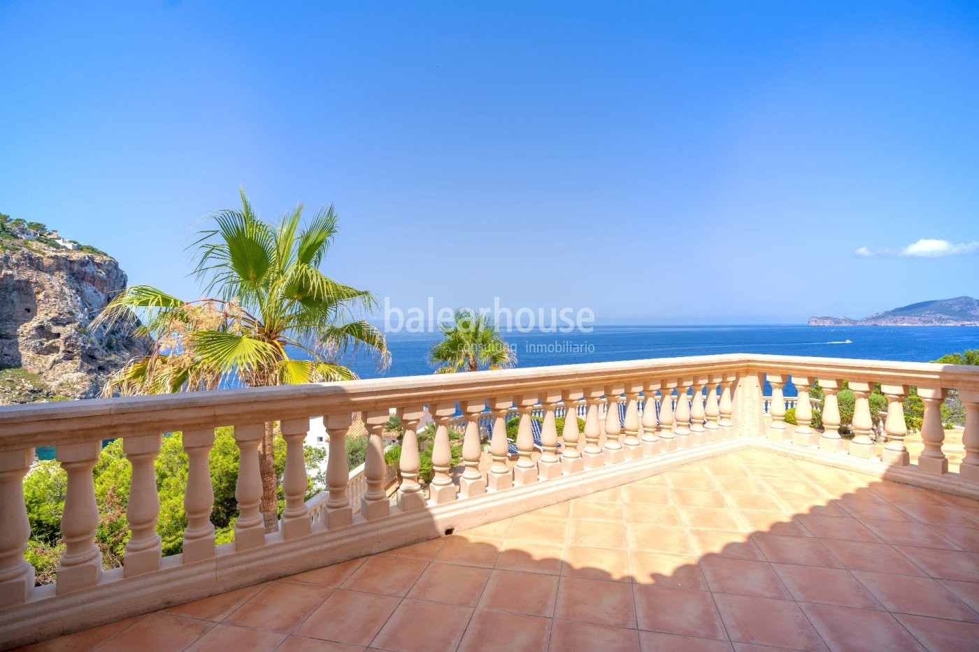 Spektakuläre Villa mit atemberaubenden Meeresblicken in Puerto de Andratx