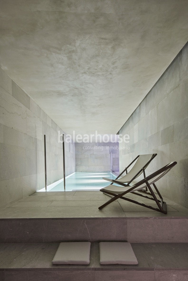 Spectacular penthouse with innovative architecture in Palma's privileged Paseo Mallorca.