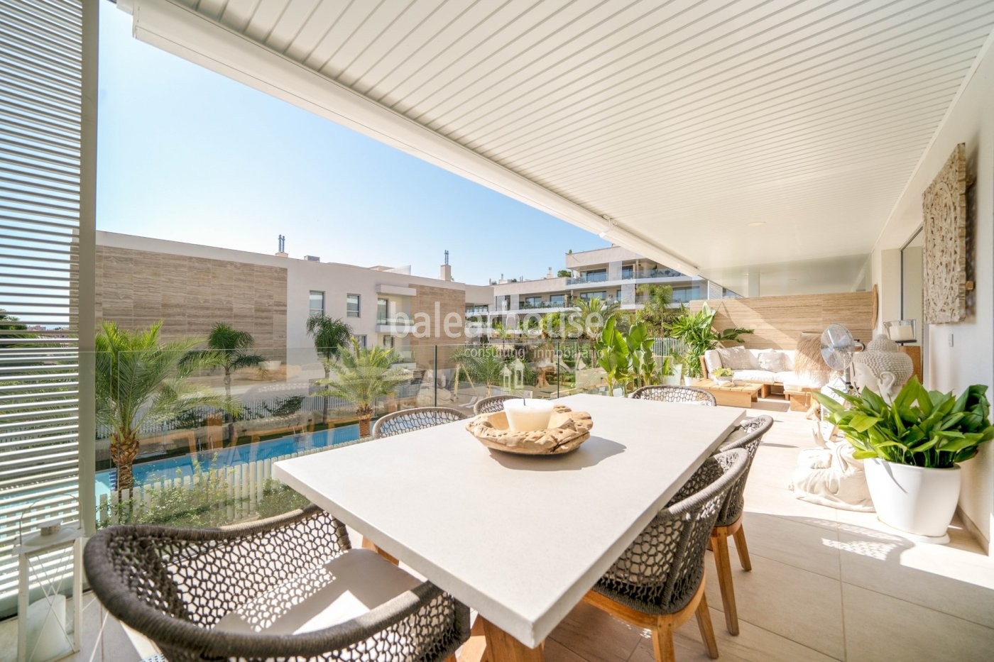 Excelente piso en Palma orientado al sur con altas calidades en un cuidado complejo junto al golf