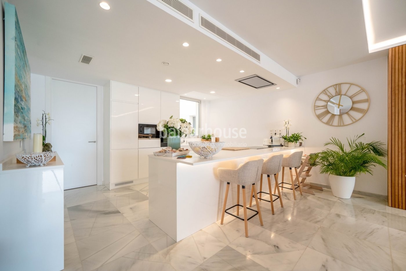Excellent south-facing flat in Palma in a well-kept complex next to the golf course.