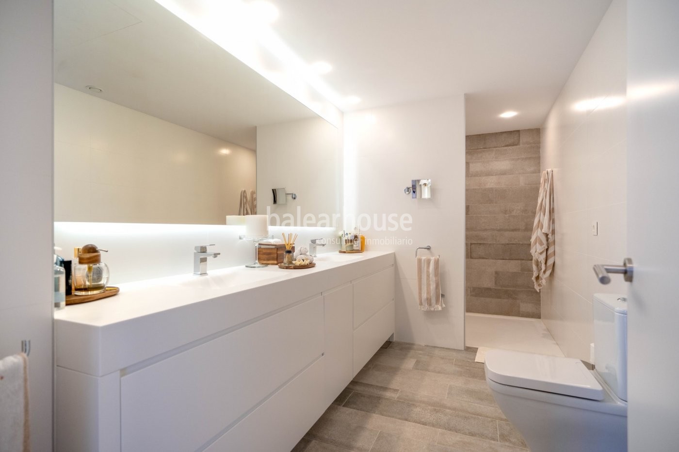Excellent south-facing flat in Palma in a well-kept complex next to the golf course.