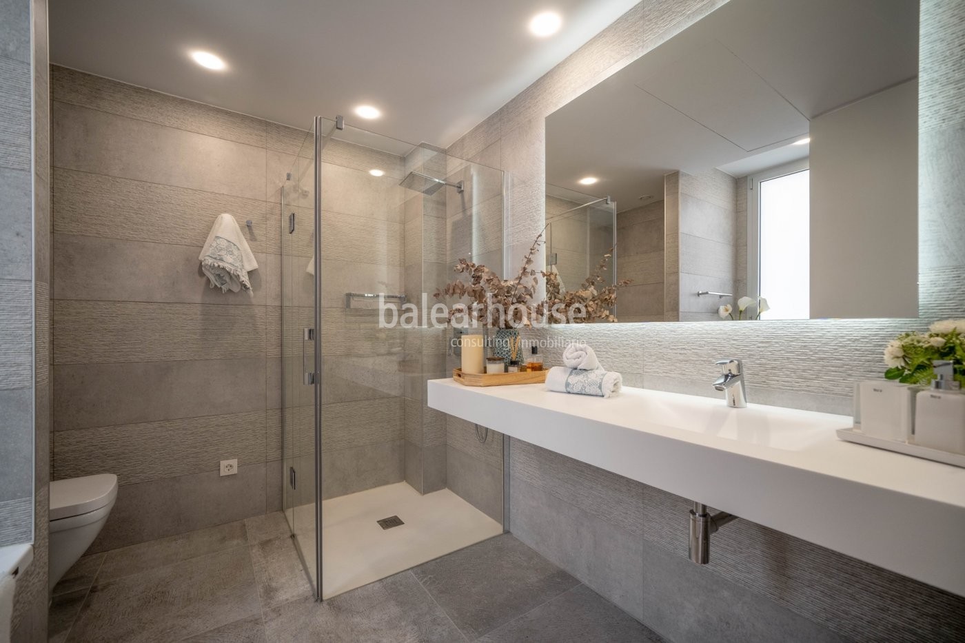 Excellent south-facing flat in Palma in a well-kept complex next to the golf course.