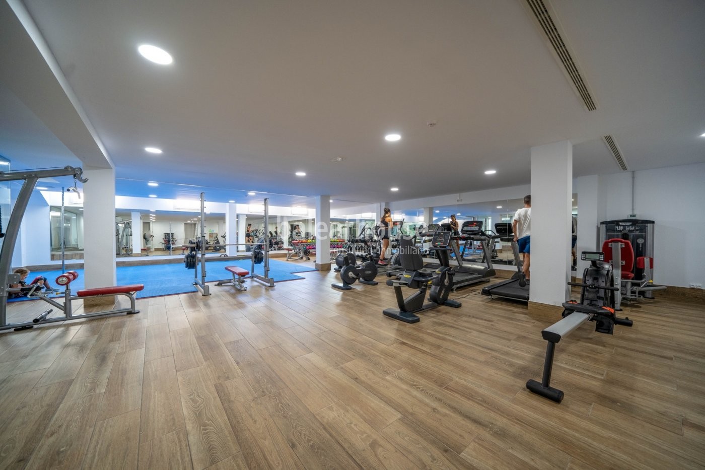 Excellent south-facing flat in Palma in a well-kept complex next to the golf course.