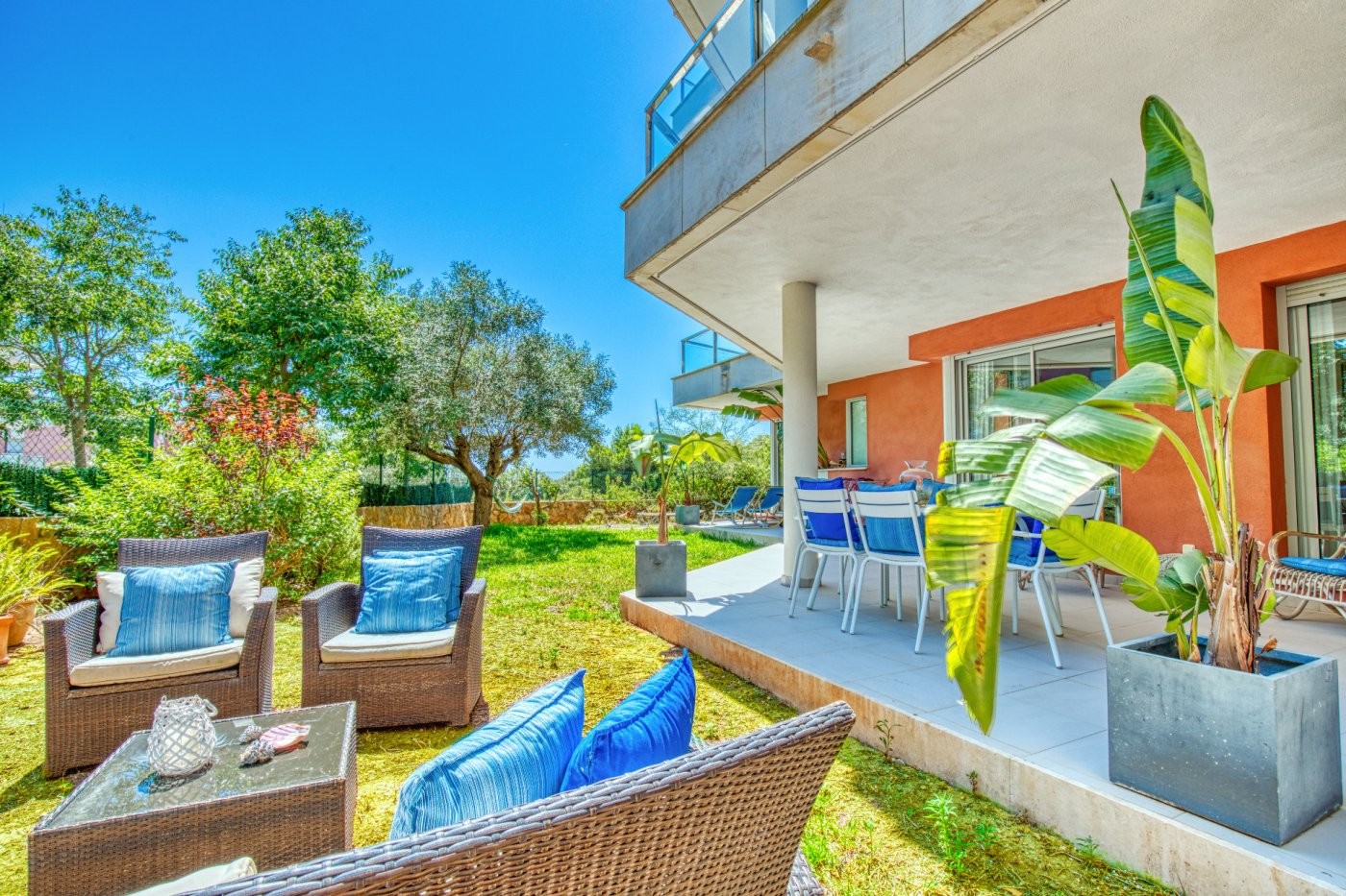 Impresionante planta baja con jardín en lujoso complejo residencial en Sol de Mallorca