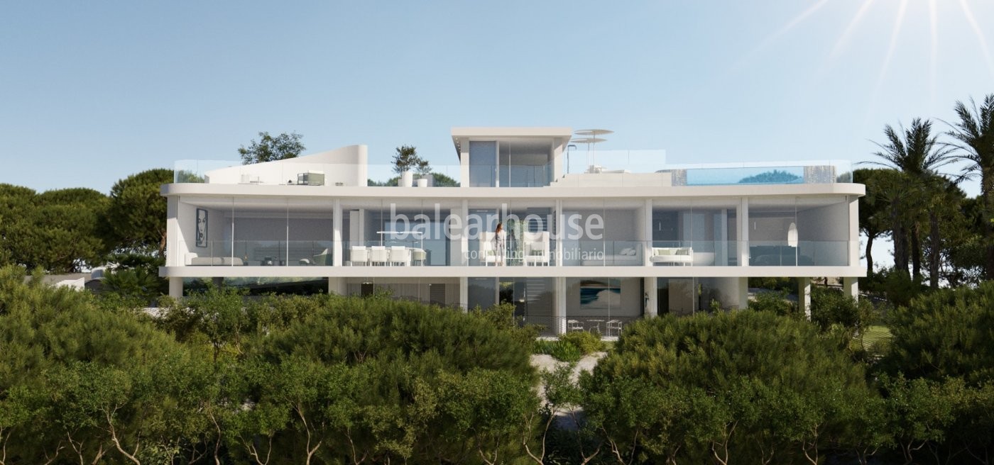 Extraordinaria villa única por su diseño y vistas ubicada en primera línea de mar en Porto Cristo.