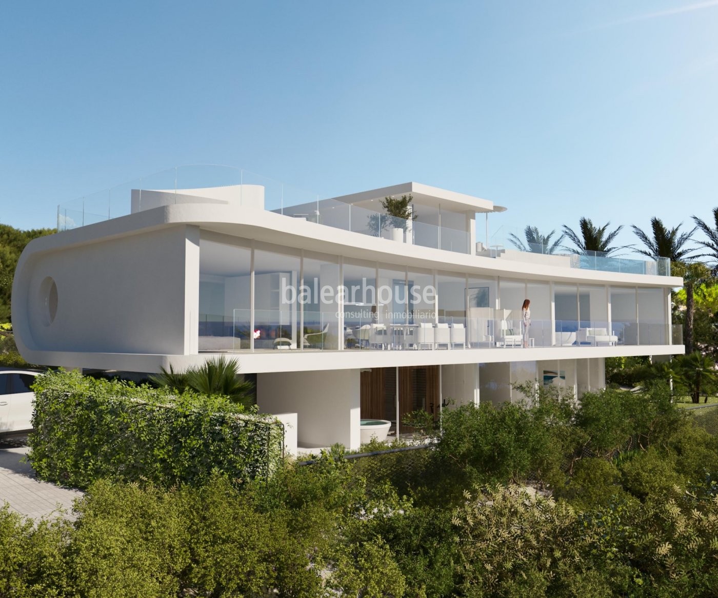 Extraordinary villa unique for its design and views located on the seafront in Porto Cristo.