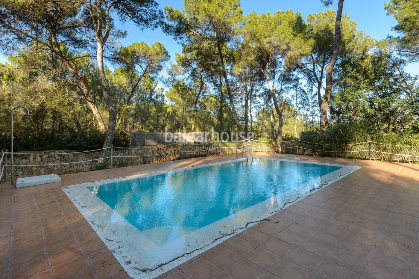 Cozy finca style house renovated in 2010 with rustic style near the city of Ibiza