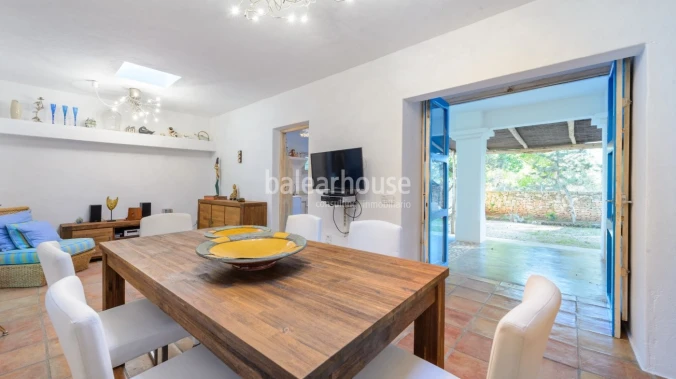 Cozy finca style house renovated in 2010 with rustic style near the city of Ibiza