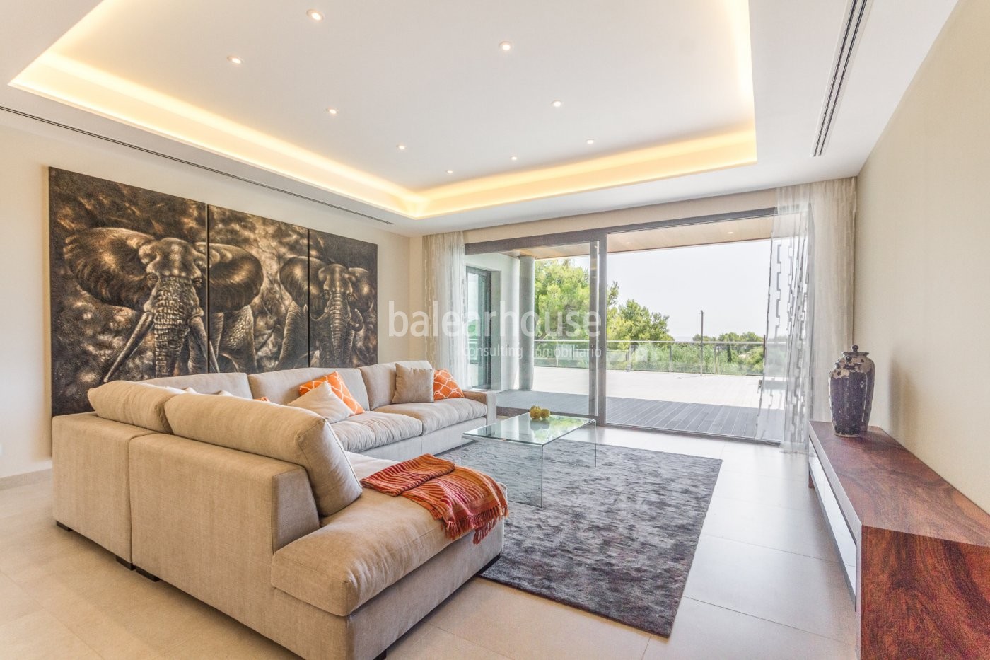 Excelente villa con piscina, grandes exteriores y preciosas vistas en la exclusiva zona de Son Vida