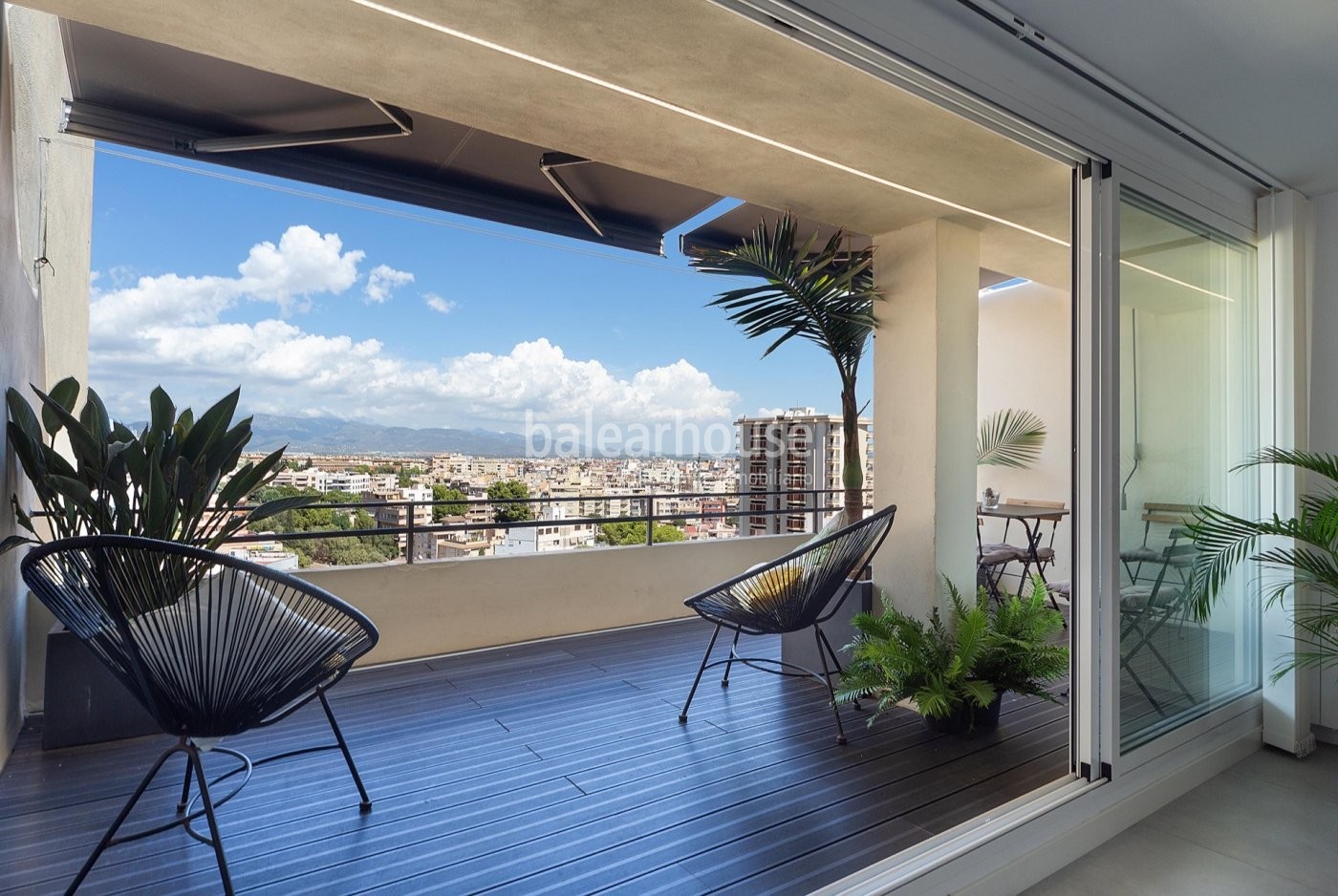 Excelente y moderno piso lleno de luz en la zona colegios de Palma con terrazas y vistas despejadas