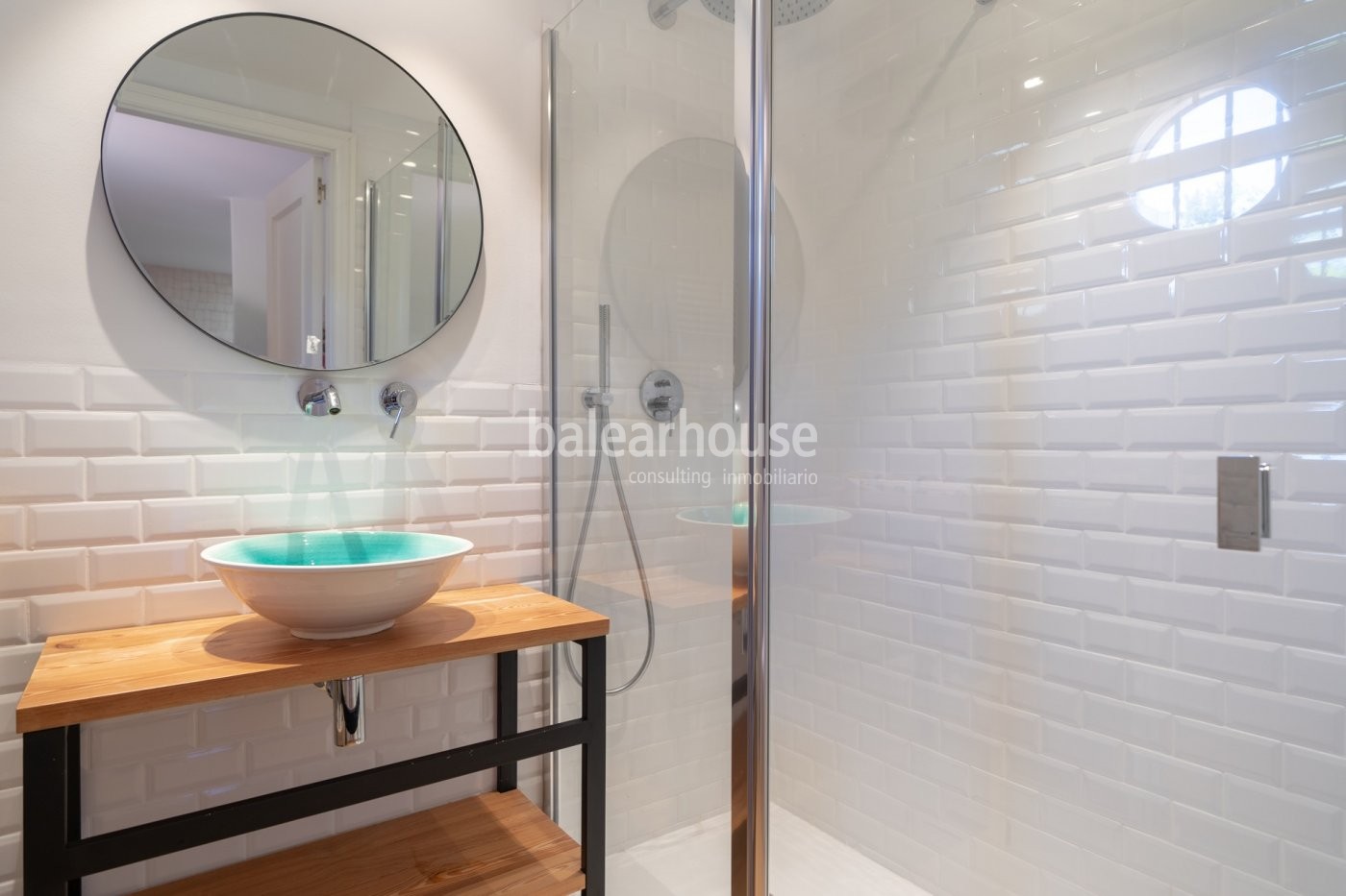 Exclusive semi-detached house located in the privileged area of Sa Teulera, the green lung of Palma.