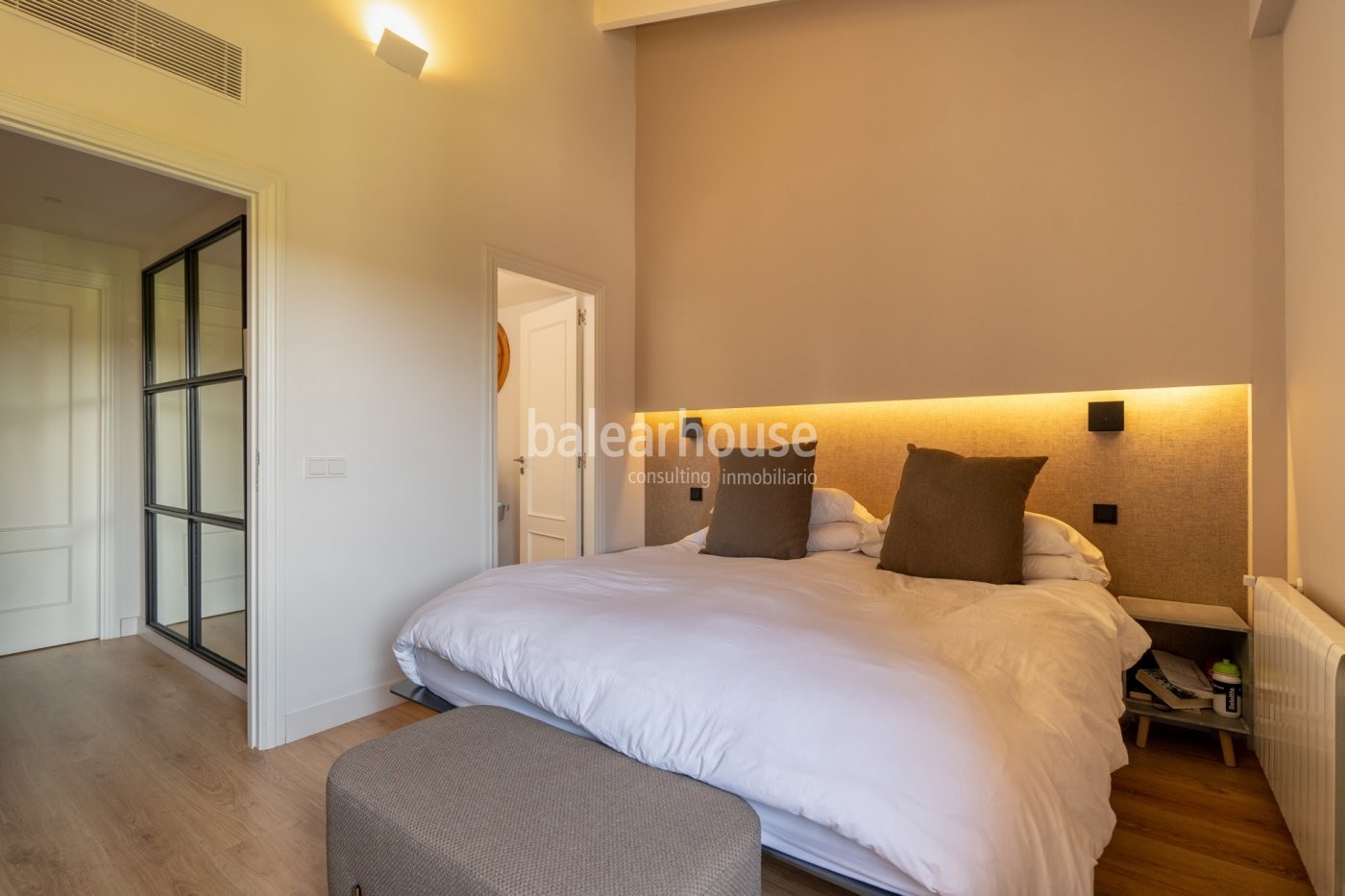 Exclusive semi-detached house located in the privileged area of Sa Teulera, the green lung of Palma.
