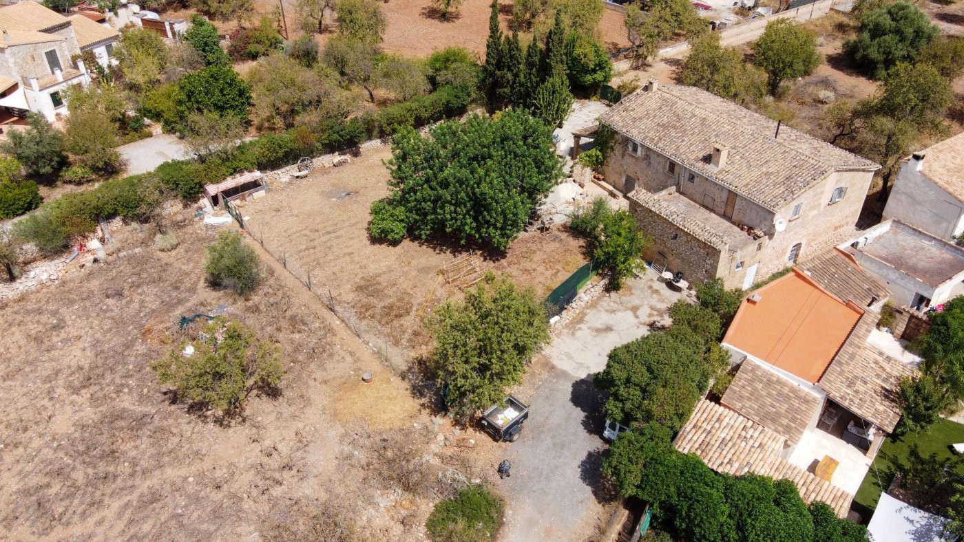 Historic finca to renovate near the centre of Andratx
