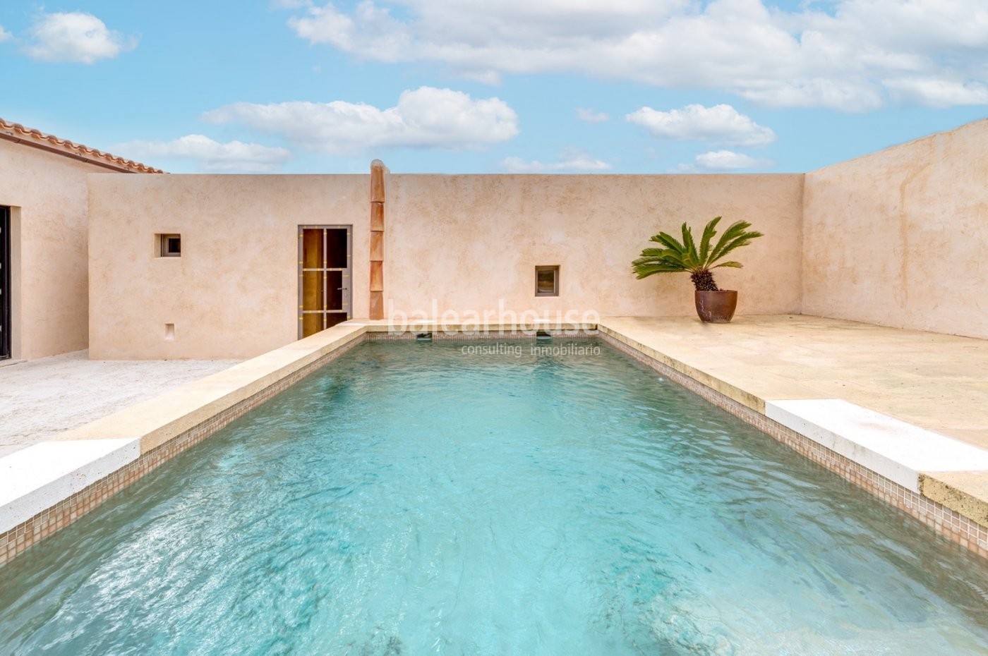 Excelente casa nueva a estrenar llena de luz y encanto muy cerca de playas y puerto de Cala Ratjada