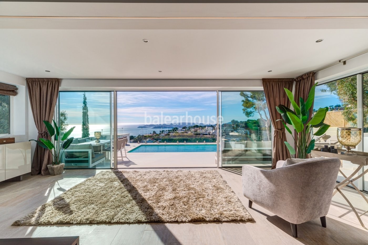 Fabelhafte moderne Design-Villa mit schönem Meerblick in Costa d'en Blanes.