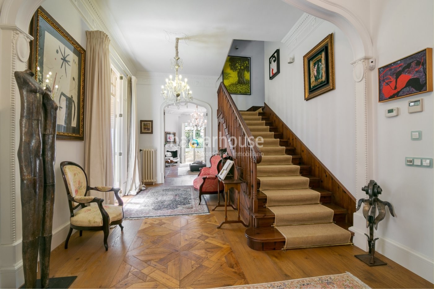 Exclusivo gran palacio reformado en el casco histórico con vistas privilegiadas a la catedral