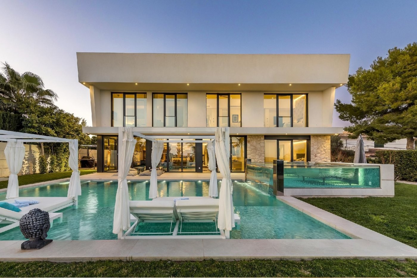 Espectacular villa de lujo con un diseño único en Santa Ponsa