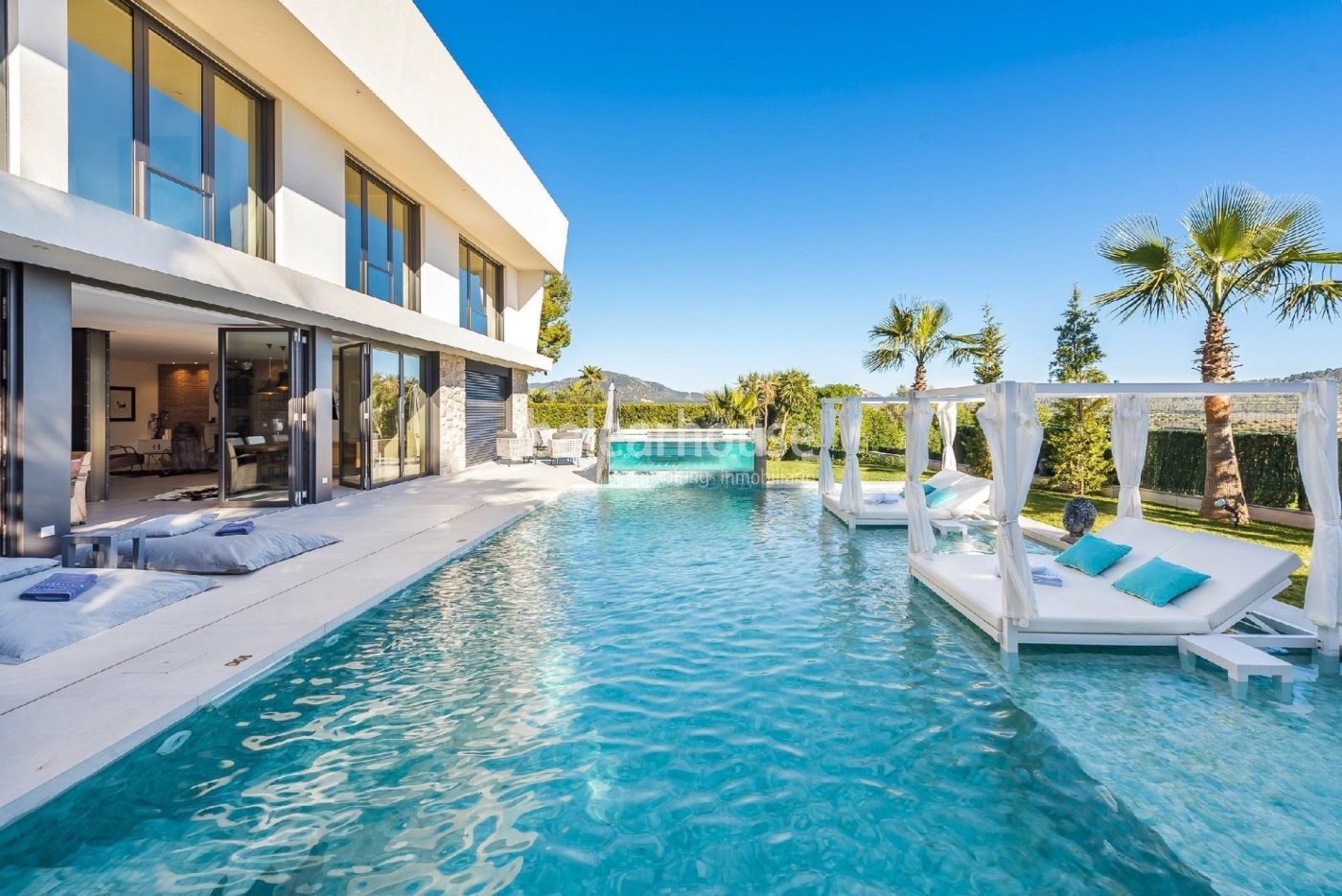 Spectacular luxury villa with a unique design in Santa Ponsa