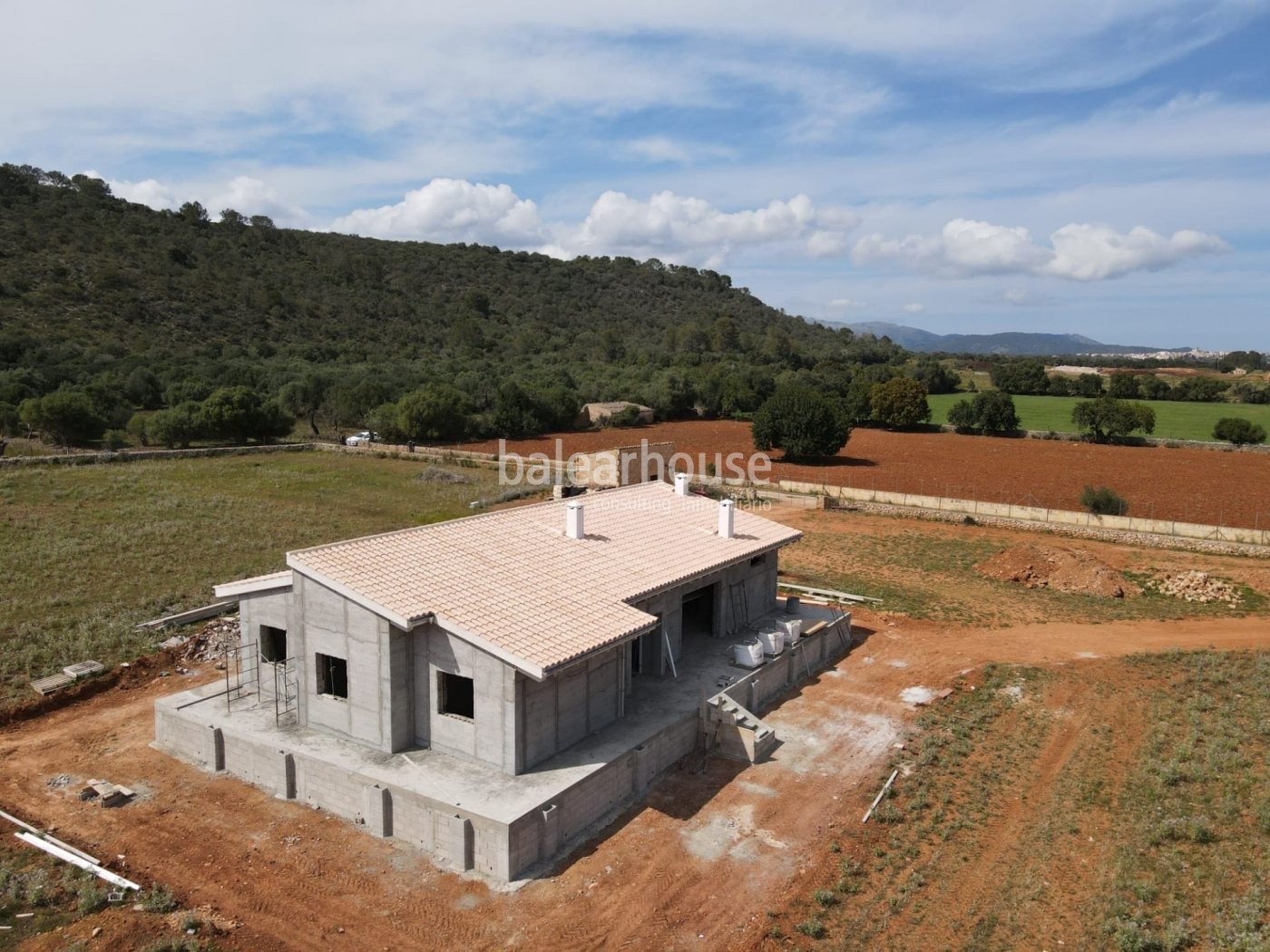 Neu gebaute Finca mit schönem Bergblick bei Inca