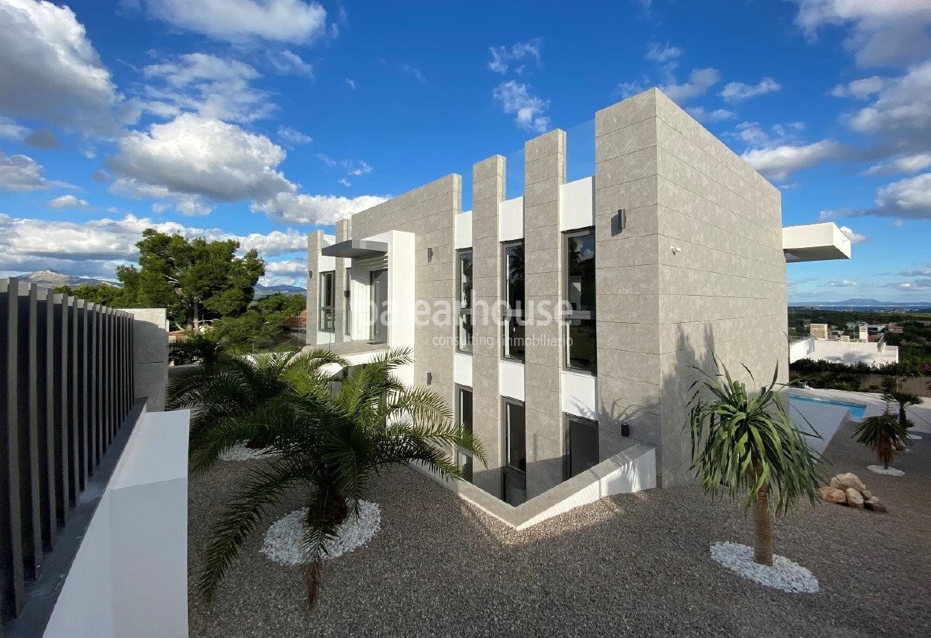 Spektakuläre Designervilla mit sehr schönem Panoramablick in Nova Santa Ponsa