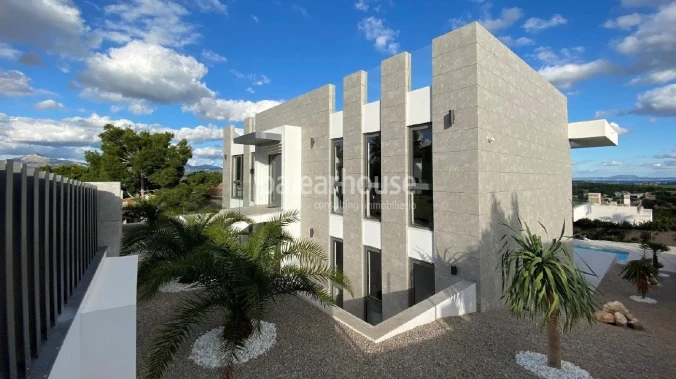 Spectacular designer villa with amazing panoramic views in Nova Santa Ponsa