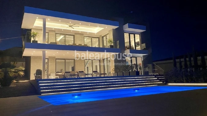 Spectacular designer villa with amazing panoramic views in Nova Santa Ponsa