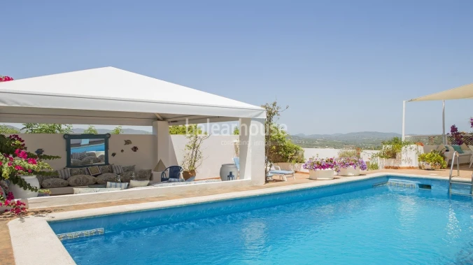 Lovely charming house on top of a hill in Jesus