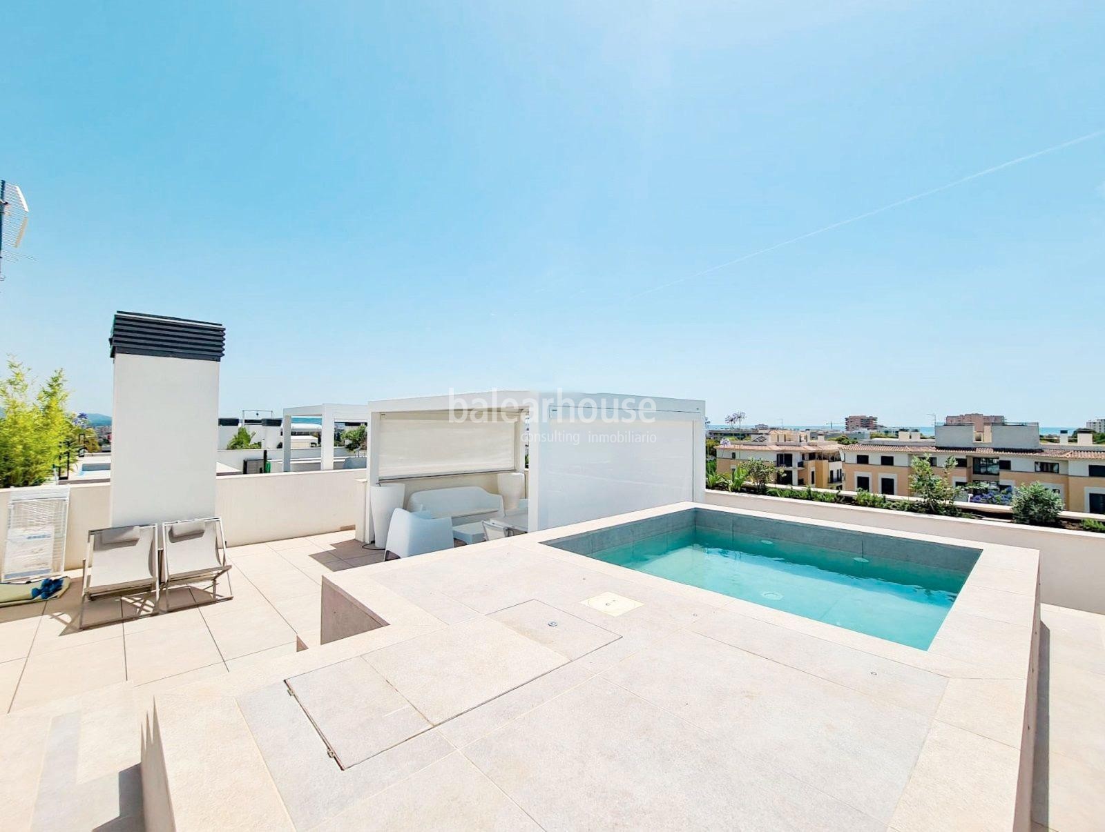 Excellent new south facing penthouse with solarium and private pool in the school area of Palma.
