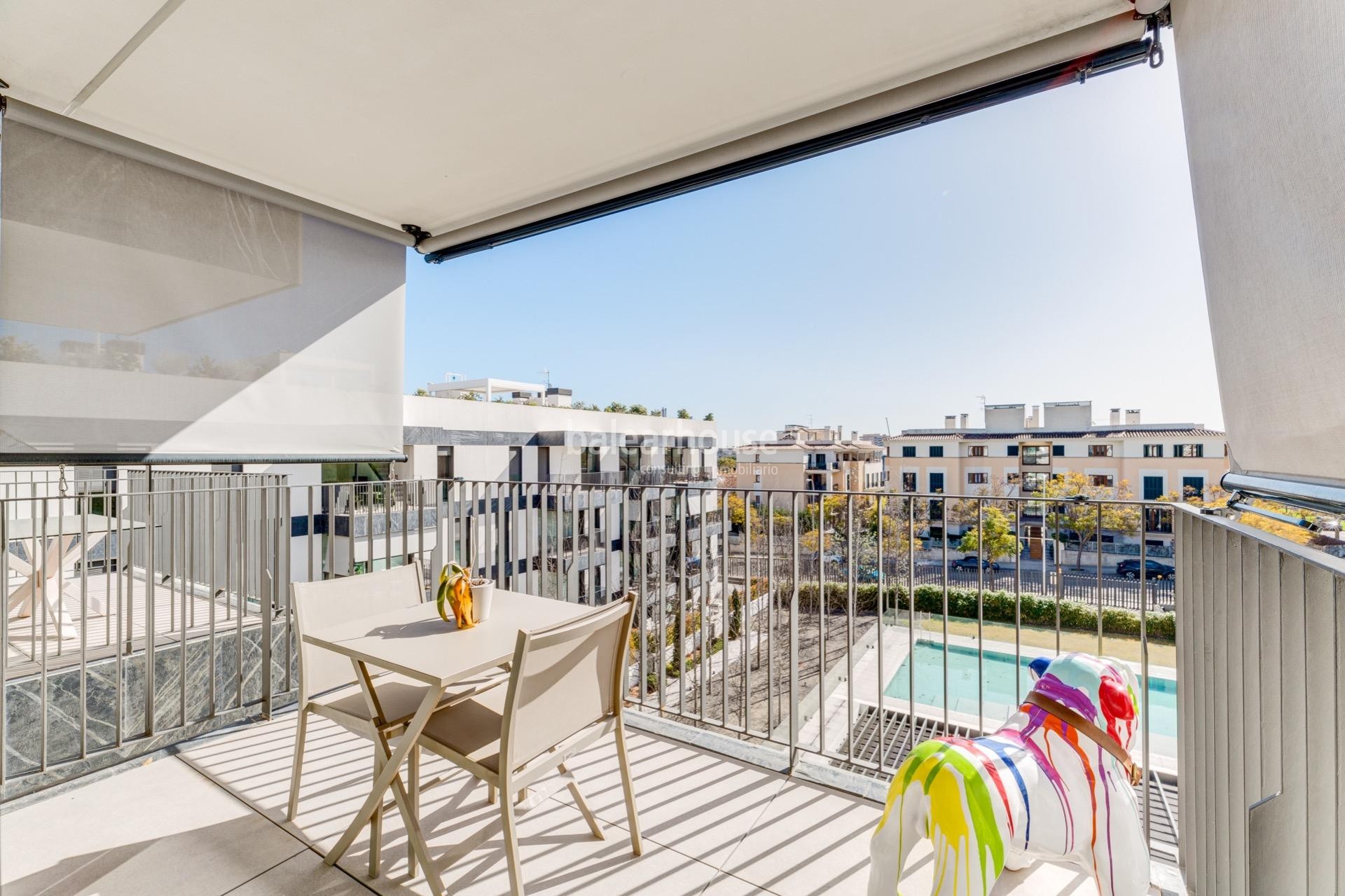 Ausgezeichnetes neues Penthouse in Südlage mit Solarium und privatem Pool in Palma