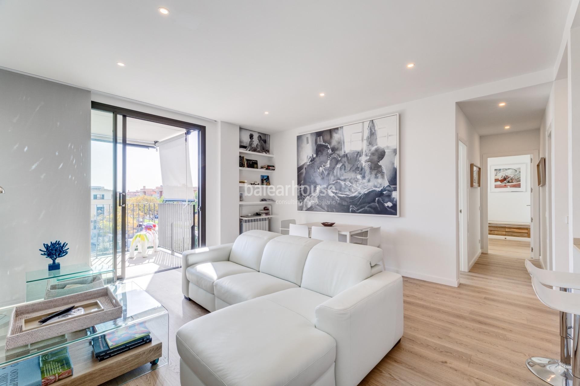 Ausgezeichnetes neues Penthouse in Südlage mit Solarium und privatem Pool in Palma