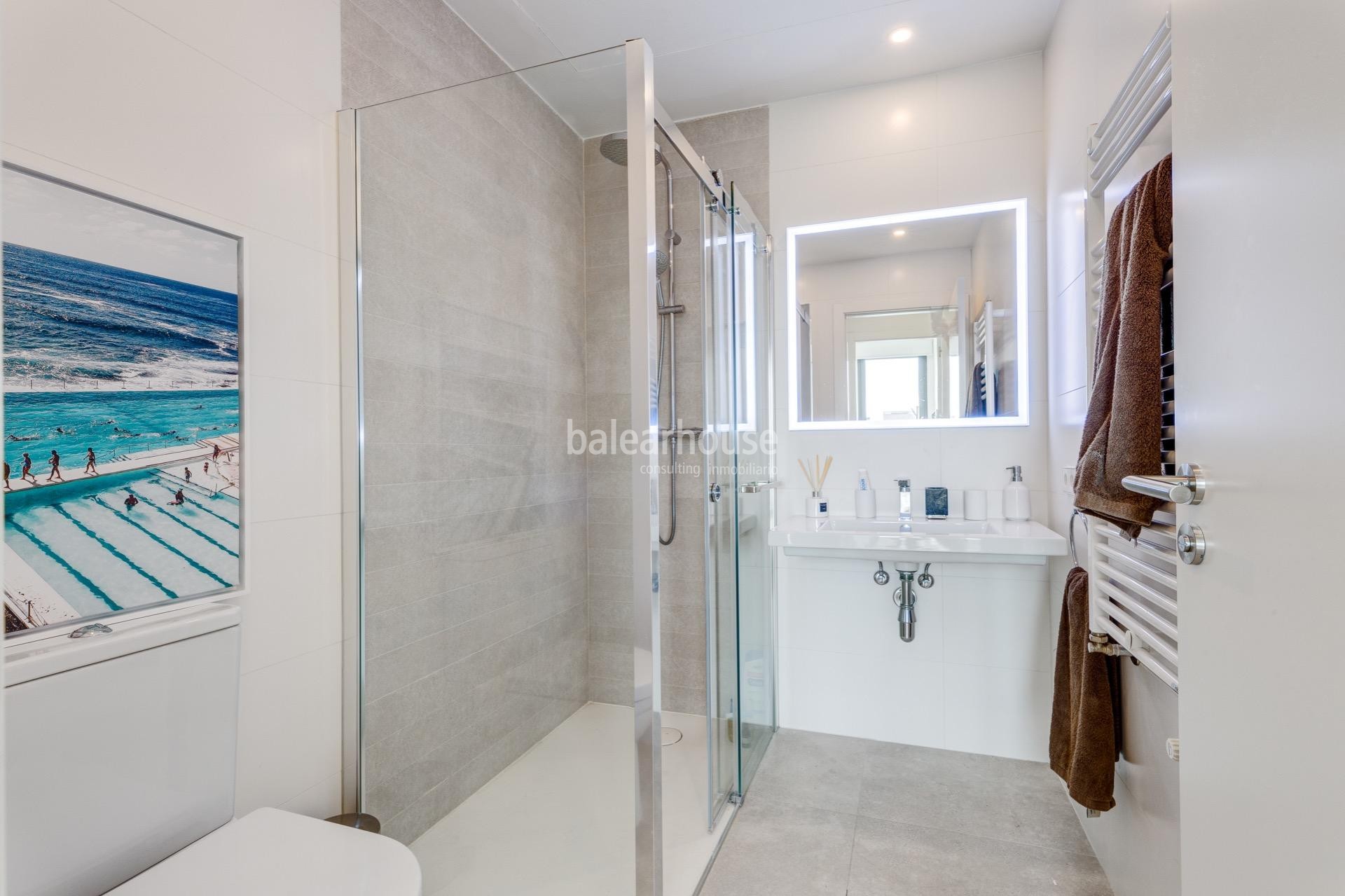 Ausgezeichnetes neues Penthouse in Südlage mit Solarium und privatem Pool in Palma