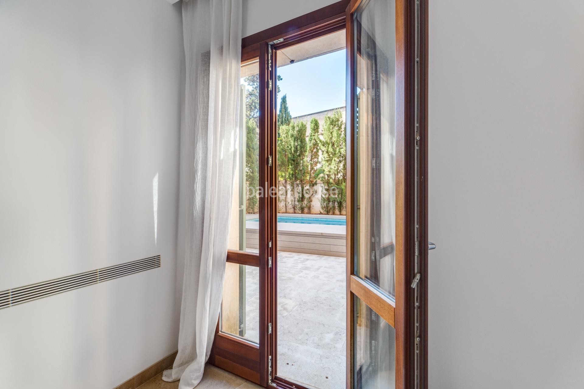 Excellent large designer duplex with terrace and pool in the spectacular historic centre of Palma