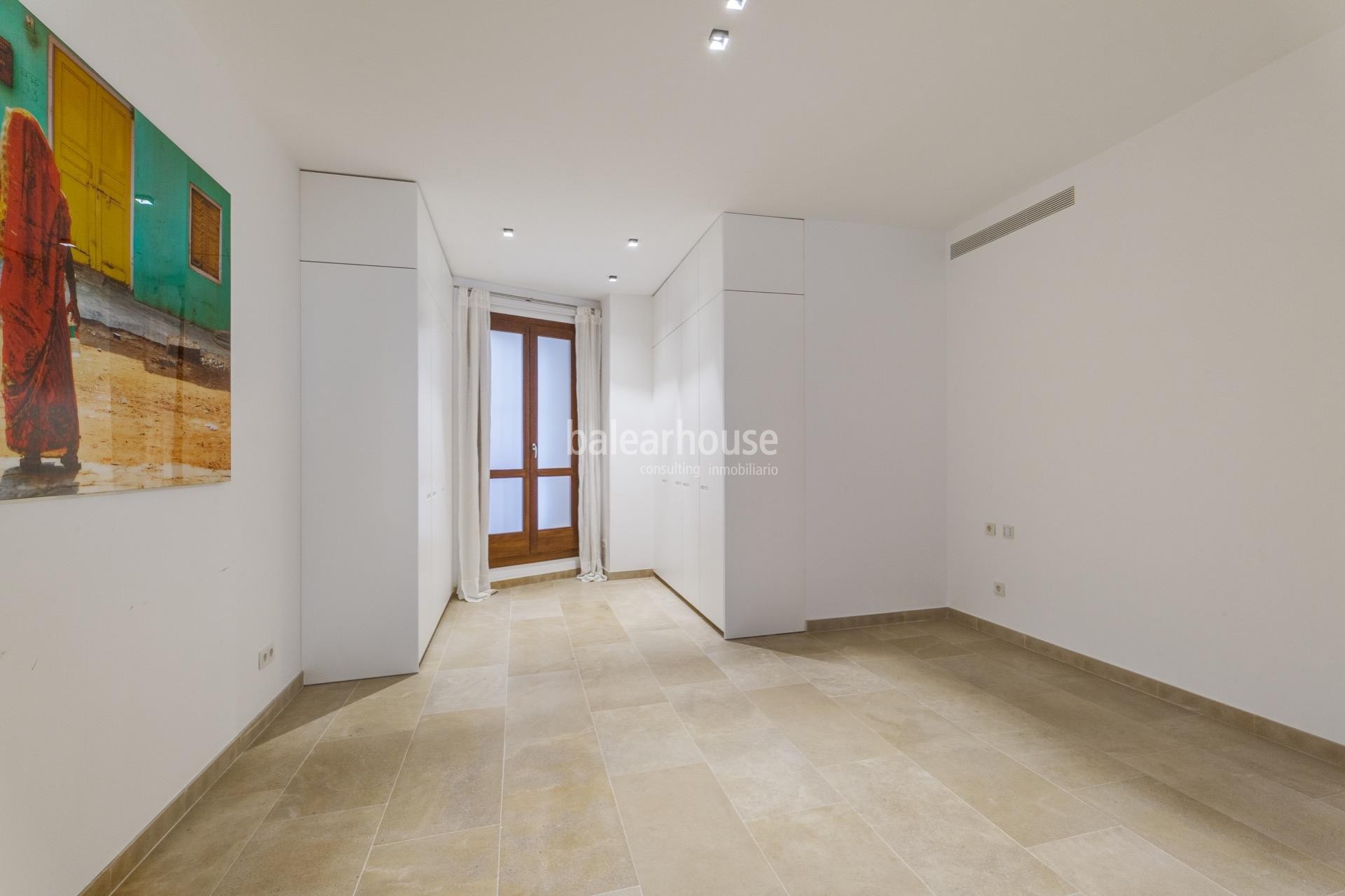 Excelente gran dúplex de diseño con terraza y piscina en el espectacular centro histórico de Palma