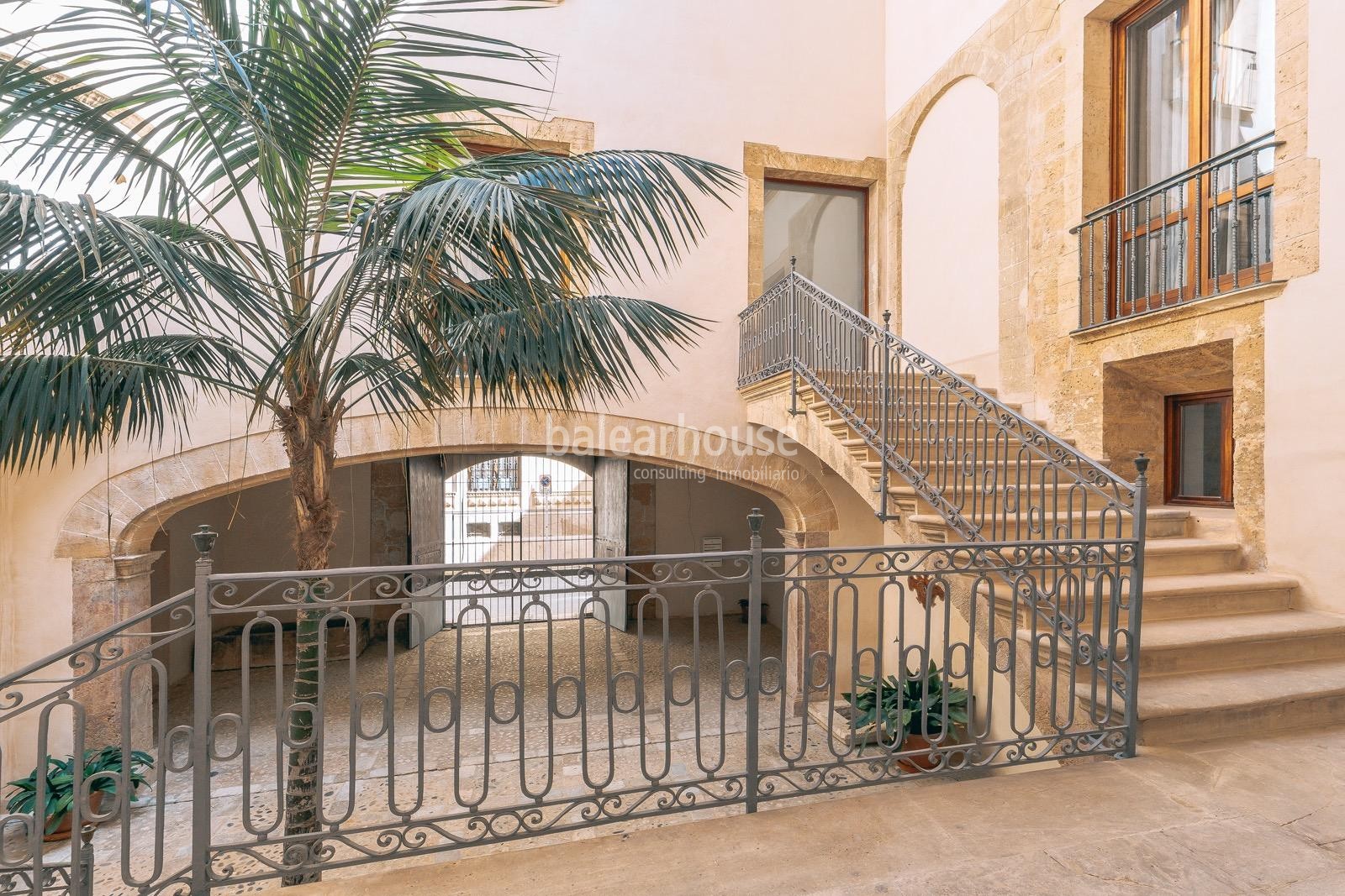 Excelente gran dúplex de diseño con terraza y piscina en el espectacular centro histórico de Palma