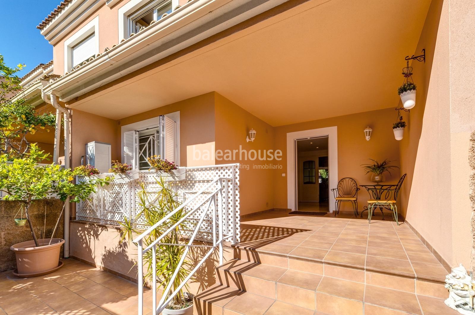 Bright and quiet semi-detached house with pool and gardens in the school area of Palma
