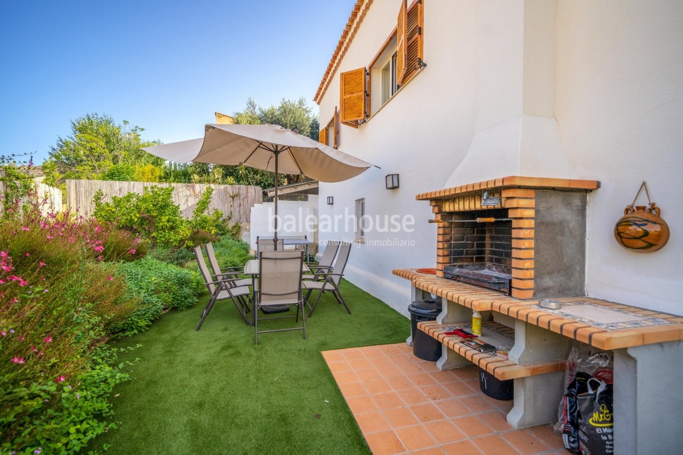 Bright villa with pool and Holiday Renta License in the beautiful town of Calvia