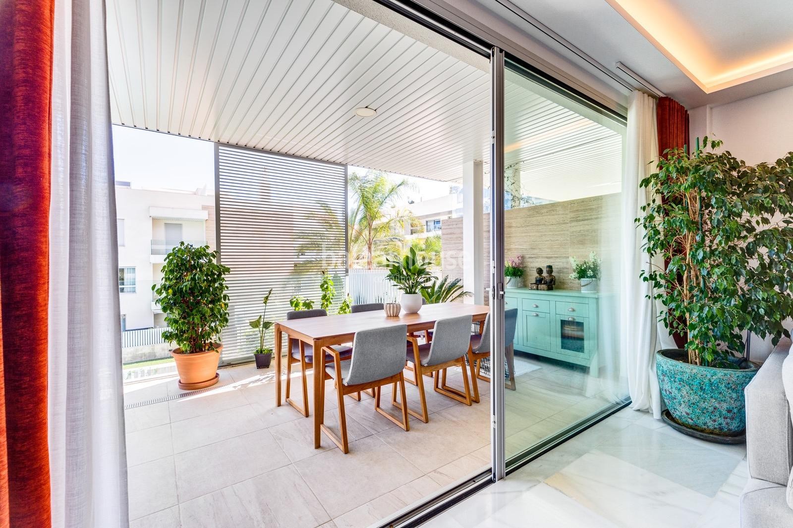 Great flat with high qualities and south orientation in front of the golf course in Palma