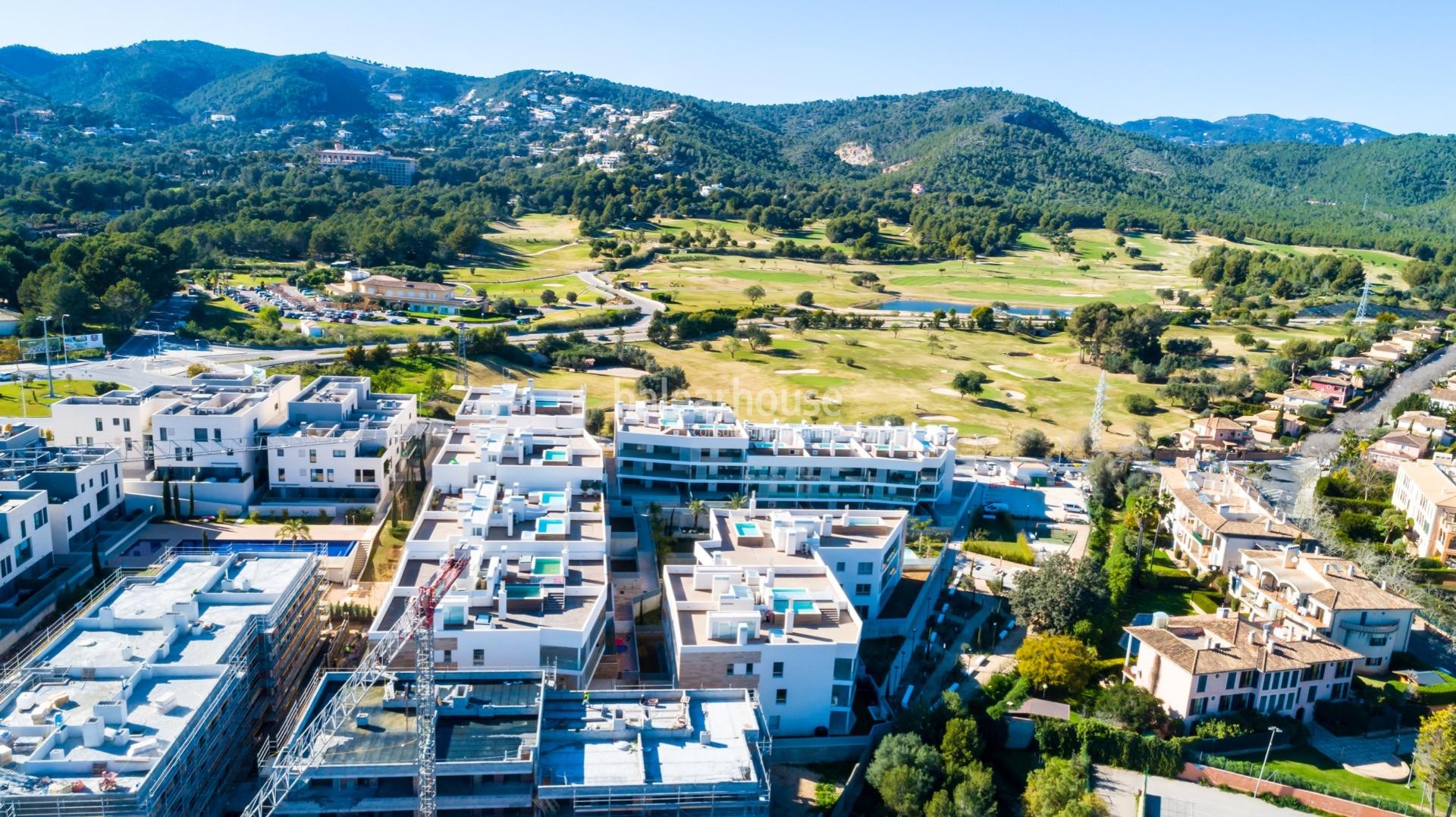 Tolle Wohnung mit hoher Qualität und Südausrichtung vor dem Golfplatz in Palma