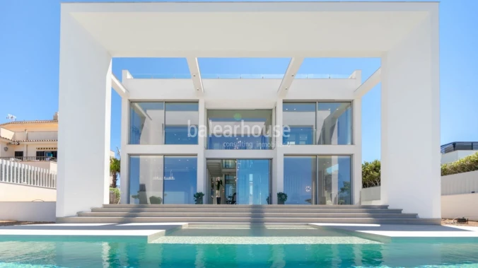 Sensational newly built villa in Port Adriano, which stretches out like a great lookout to the sea