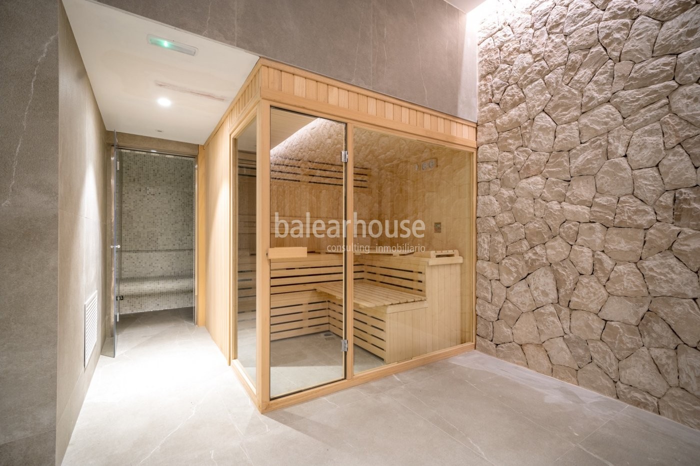 Fantástico ático con solárium privado en un cuidado complejo cerca del golf en Palma