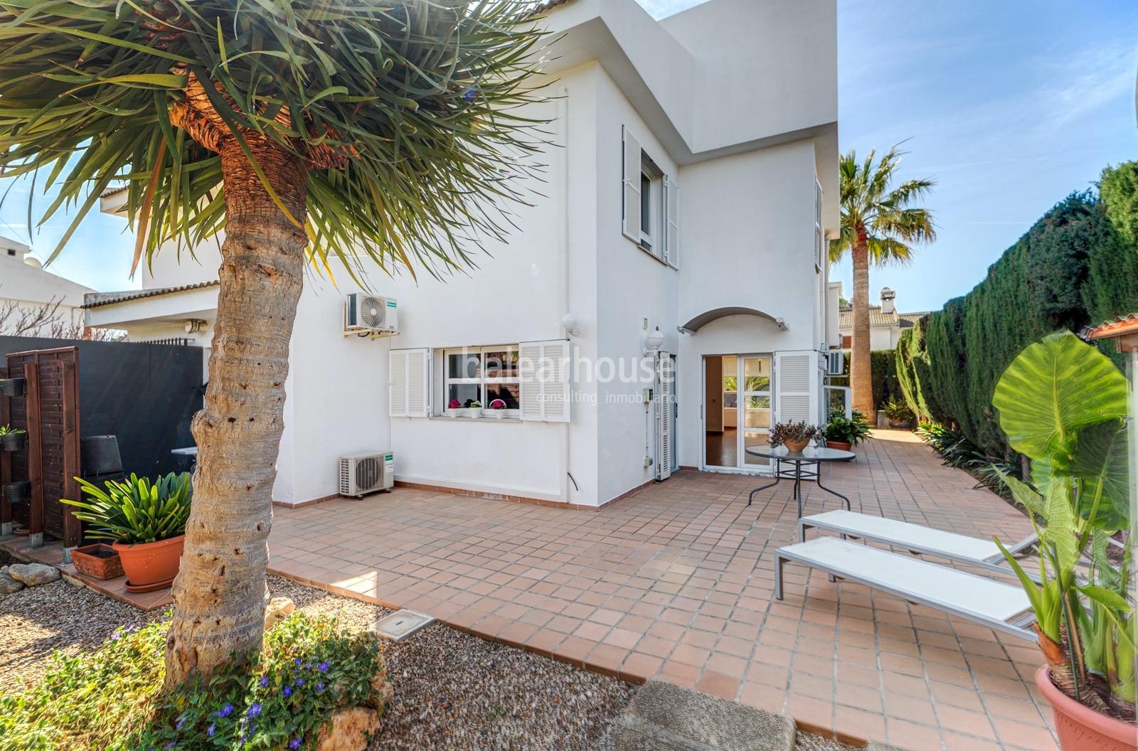Excellent south facing house with terraces and garden in the green area of Sa Teulera in Palma.