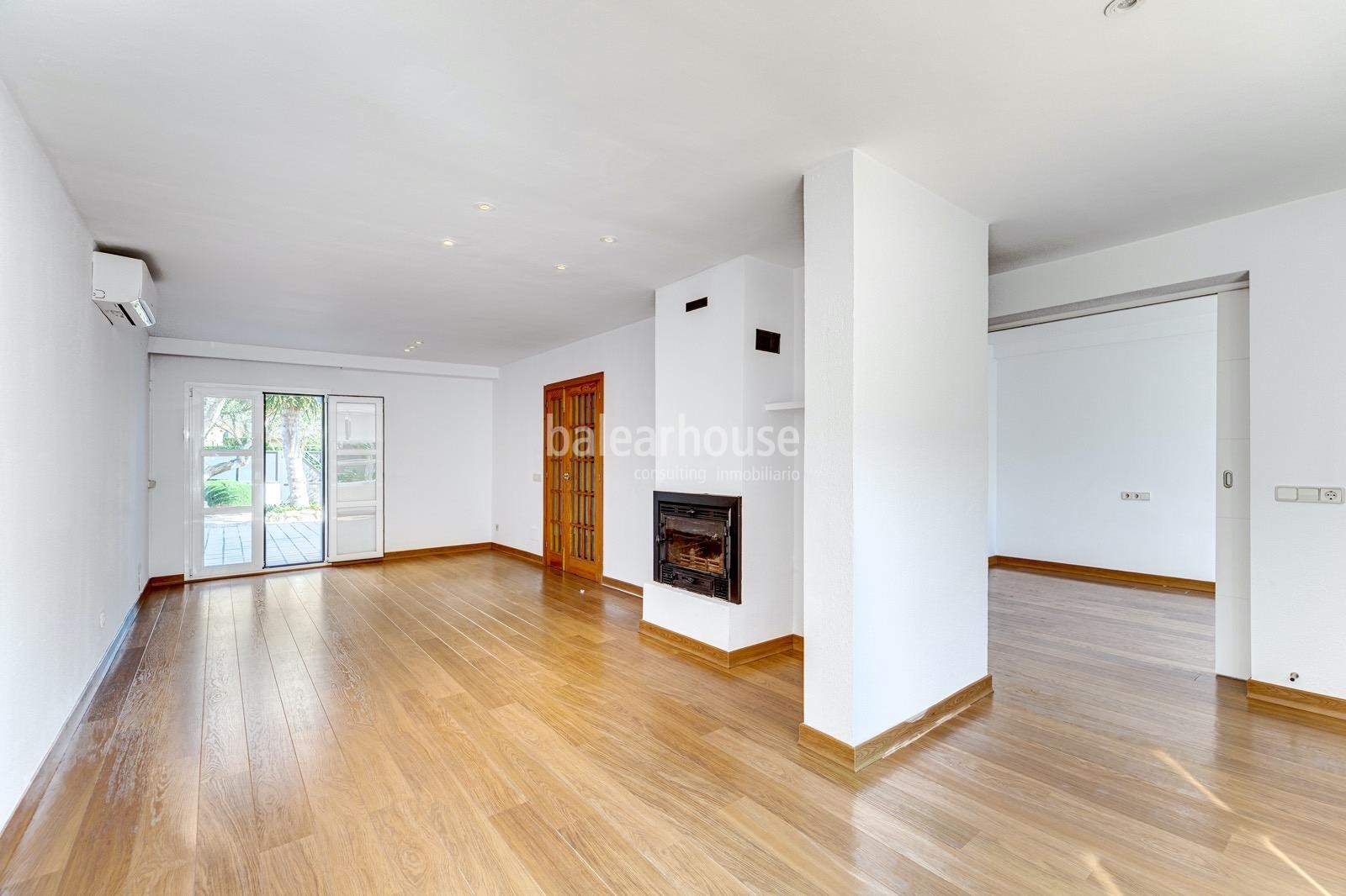 Excellent south facing house with terraces and garden in the green area of Sa Teulera in Palma.