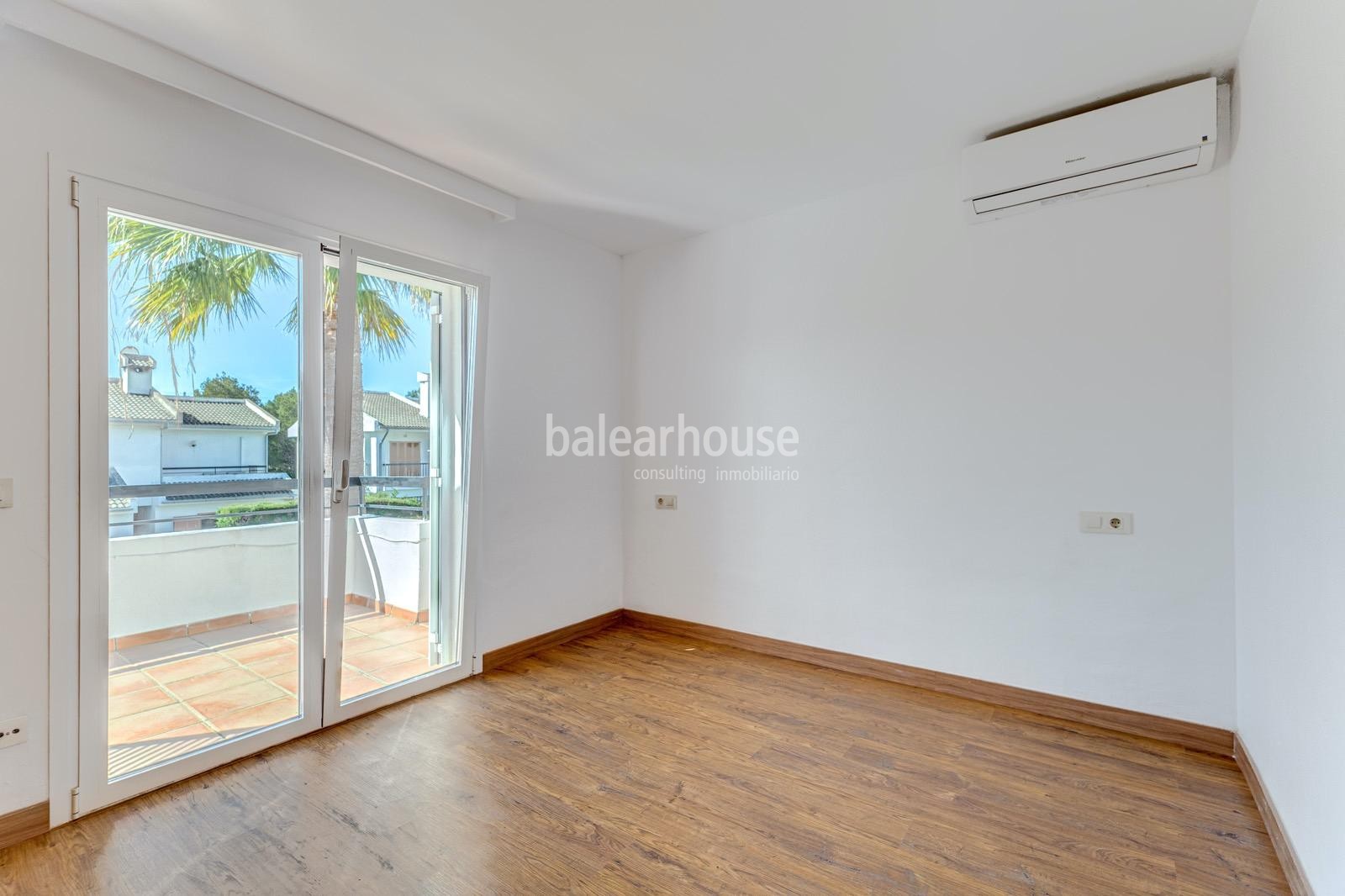 Excellent south facing house with terraces and garden in the green area of Sa Teulera in Palma.