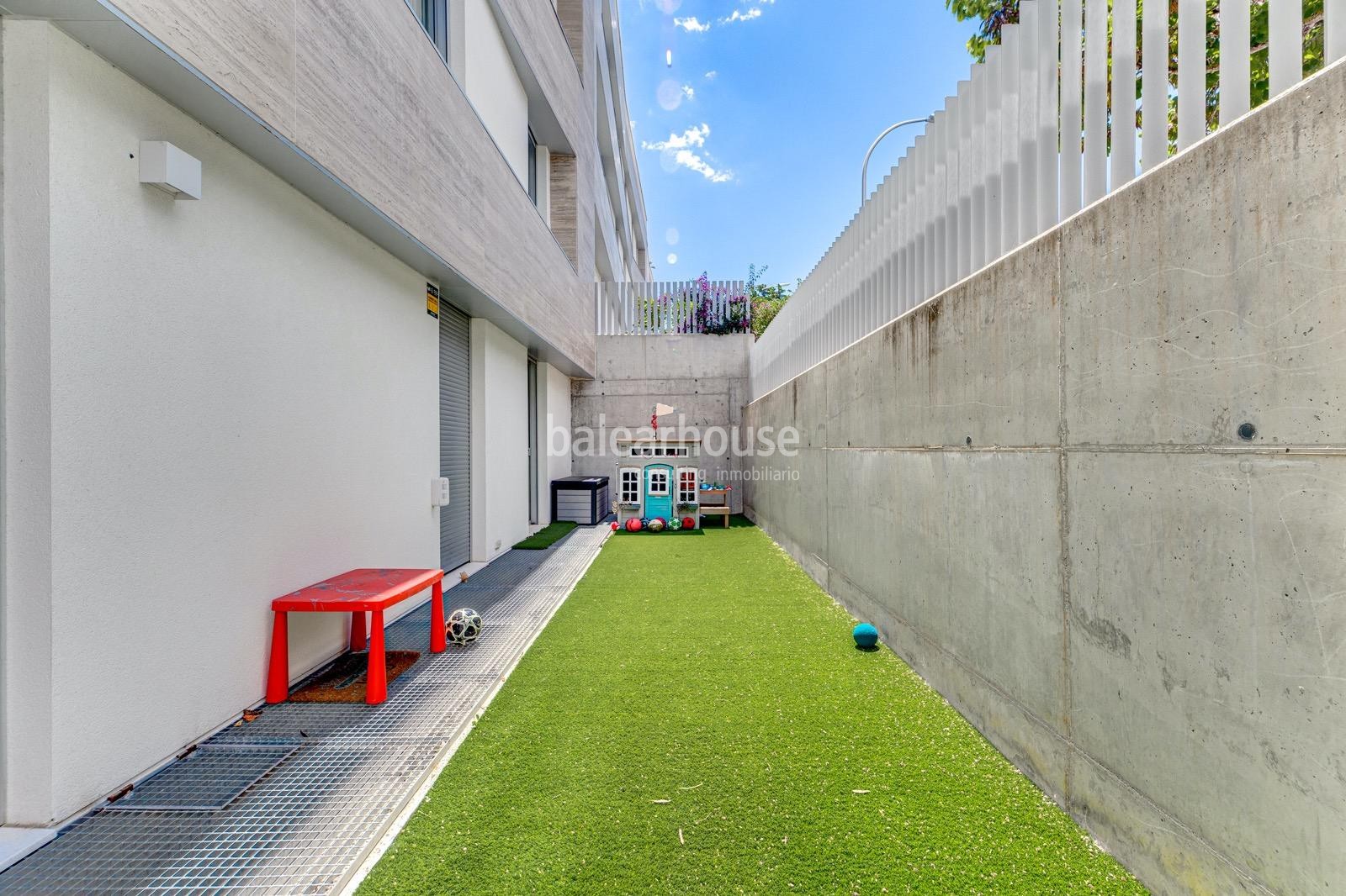 Gran planta baja frente al golf junto a Son Vida con jardín privado y excelentes calidades