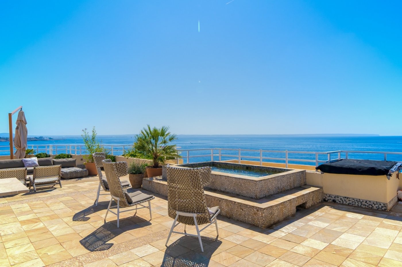 Espectacular ático con terraza y piscina en Illetas con vistas impresionantes al mar